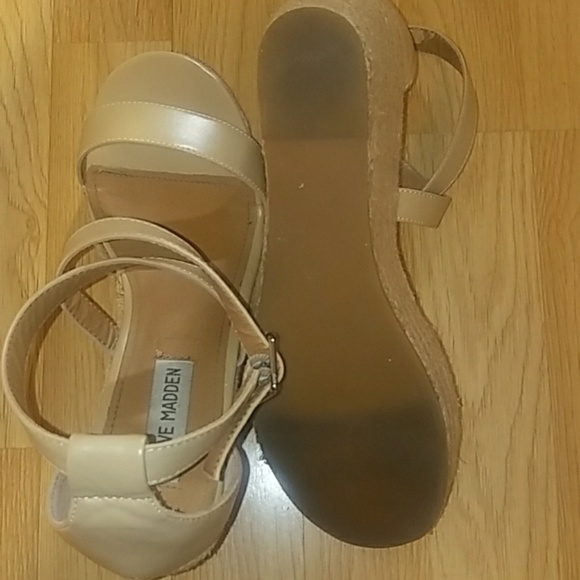 Steve Madden - Picture 5 of 7
